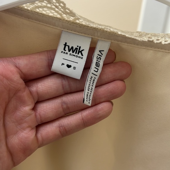 Simons Twik Silk Top - Picture 6 of 9